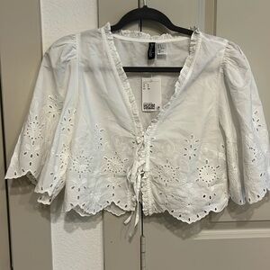 H&M Women’s CROPPED BLOUSE WITH EYELET EMBROIDERY Size Small